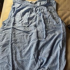 A sleeveless blue top that’s perfect for summer!